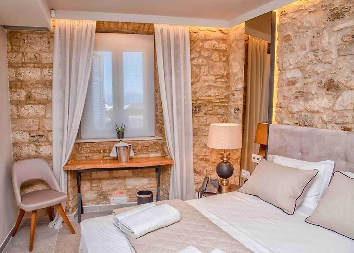 Sopra Mura Luxury Town House